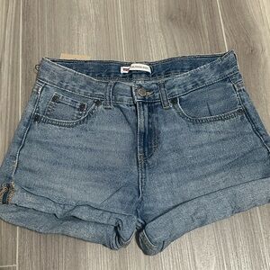 levi’s low-mid rise girlfriend shorts